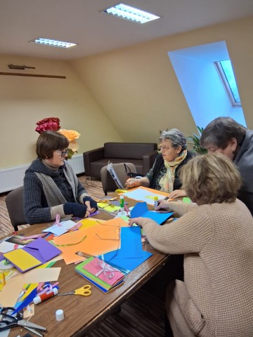 Ezeres pagasta interešu grupa "Ezerīte"		